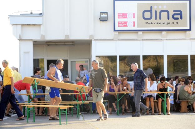 5850.radnici dine