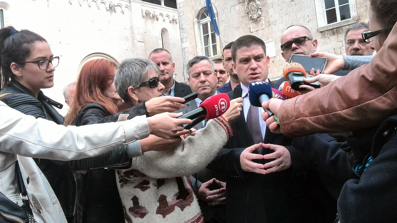2016 12 25 butkovic poziva na dogovor ministarstvo ne moze ko