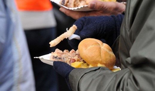 2016 2 21 sindikati raste jaz izmedu bogatih i siromasnih u 