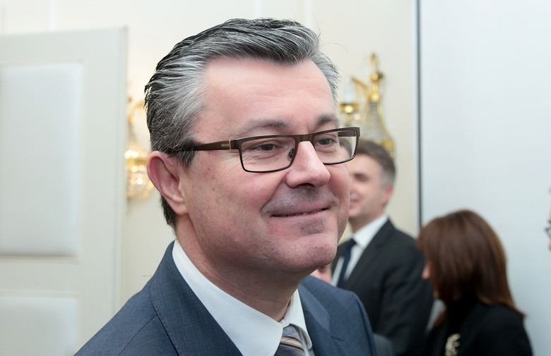 2016 2 23 20 lipa trosarina iz goriva po zakonu pripada odrz