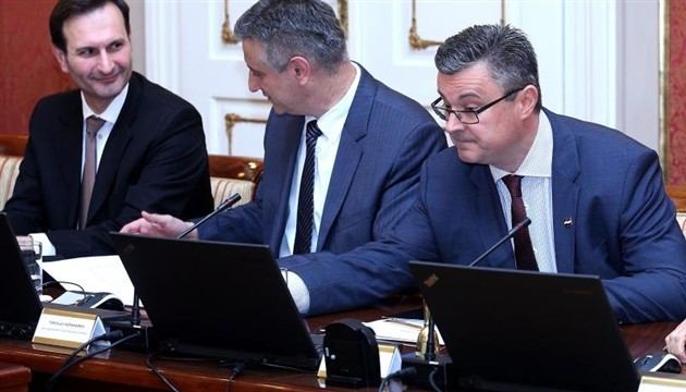 2016 6 8 mahnita podjela fotelja uoci raspada vlade pogleda