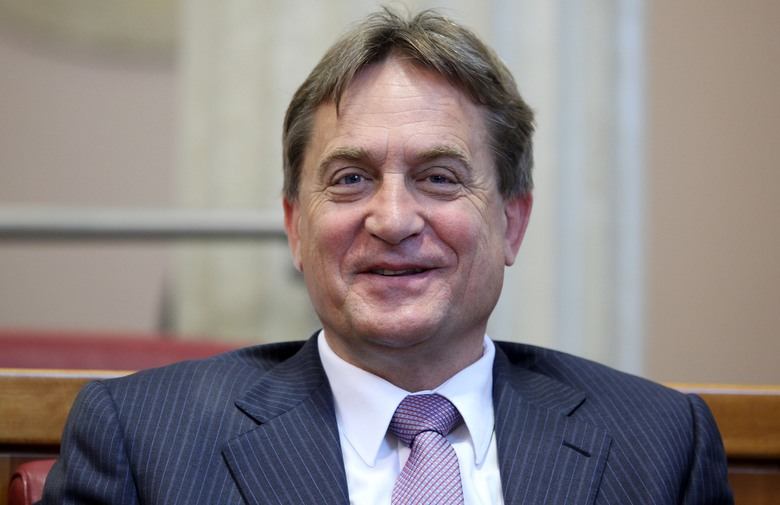 2016 6 8 optuznica protiv kalmete nije potvrdena jer ce se 