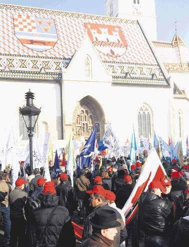 8005.na markovom trgu