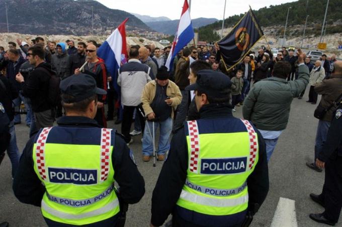 8169.vrgorcani prosvjed