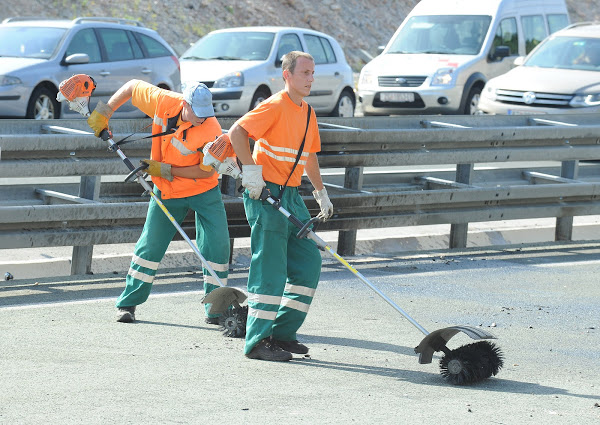 7274.ciscenje autoceste